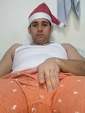 Snapshot of CRISTHIAN_GREY01 chatting on December 6, 5:53 am CRISTHIAN GREY01 online show from December 6, 5:53 am