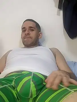 Snapshot of CRISTHIAN_GREY01 chatting on March 15, 5:41 am CRISTHIAN GREY01 online show from March 15, 5:41 am