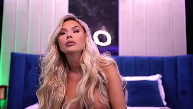 SelenaFrost online show from December 9, 7:50 am