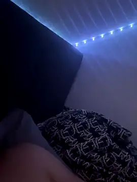 HornyTeenBoy62 online show from November 2, 3:09 am