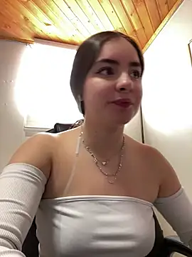 imlindapink online show from March 3, 4:14 pm