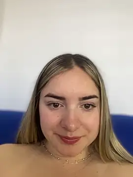 imlindapink online show from January 17, 2:33 pm