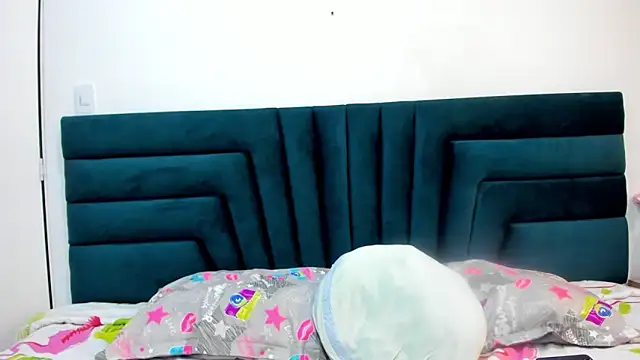 LisaWhite  online show from March 11, 3:48 am