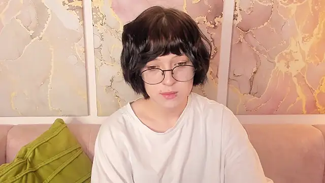 fiamoory online show from December 3, 1:02 am