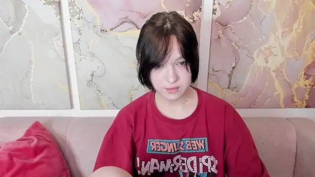 fiamoory online show from May 8, 1:33 am