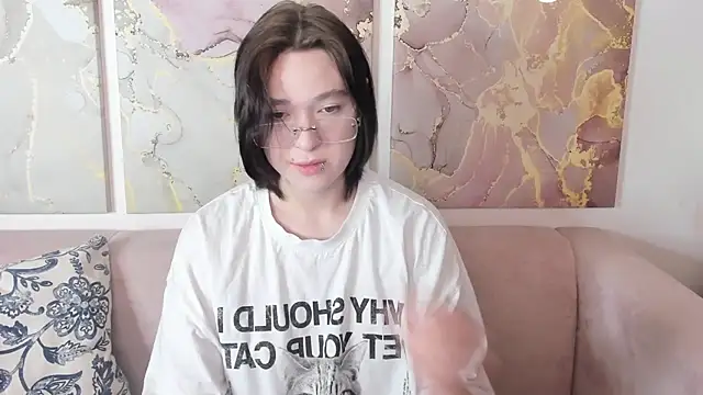 fiamoory online show from May 27, 2:08 am