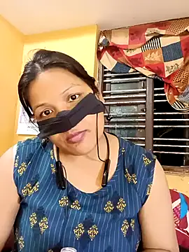 Radhikadavi879 online show from February 16, 7:38 pm