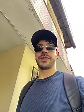 Guyinthemountain online show from May 26, 2:57 pm