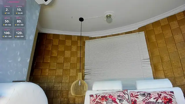 Snapshot of TOWERS21_ chatting on February 11, 8:10 pm TOWERS21 online show from February 11, 8:10 pm