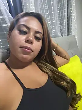 lariic online show from February 15, 5:07 pm