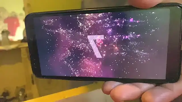 Snapshot of emylolo9 chatting on December 7, 9:33 pm emylolo9 online show from December 7, 9:33 pm