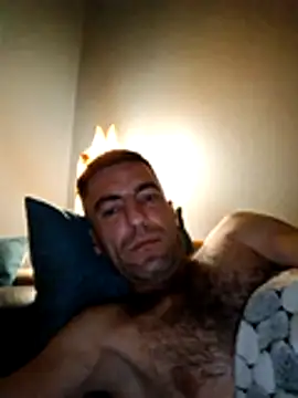 Snapshot of Greecefuck chatting on April 6, 10:44 pm Greecefuck online show from April 6, 10:44 pm