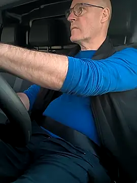 bogland33 online show from March 25, 5:41 pm