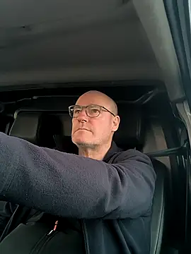 bogland33 online show from April 2, 4:48 pm