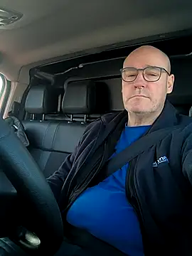 bogland33 online show from April 16, 4:41 pm