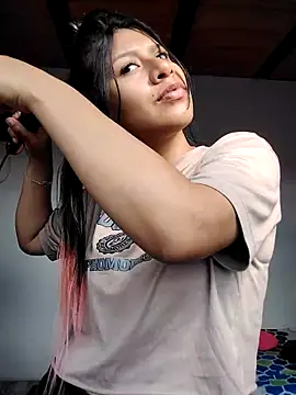 Snapshot of maye_dan chatting on April 11, 2:32 pm maye dan online show from April 11, 2:32 pm