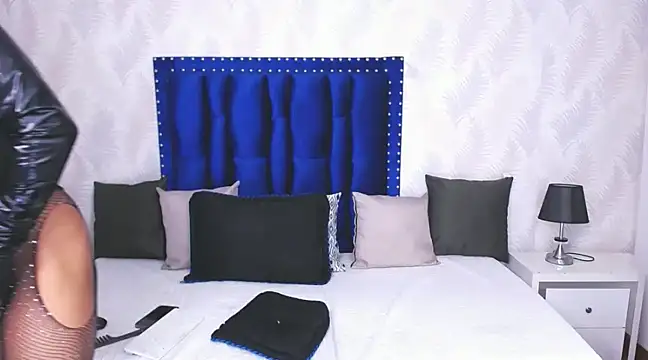 Snapshot of AddictivextS chatting on January 4, 1:10 pm AddictivextS online show from January 4, 1:10 pm