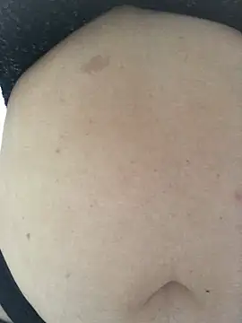 ahross online show from April 11, 10:25 pm