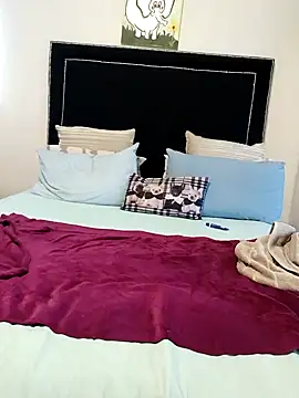 contagiousqueen online show from February 8, 12:19 pm