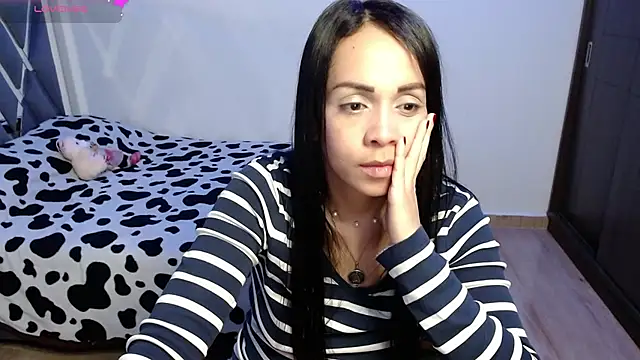 Snapshot of Amber_Lovely chatting on December 28, 6:39 am Amber Lovely online show from December 28, 6:39 am