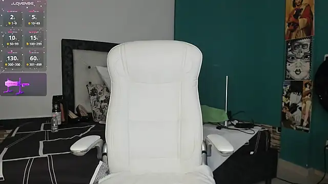 Snapshot of kinky_polar chatting on February 18, 3:46 am kinky polar online show from February 18, 3:46 am