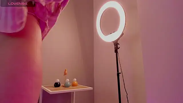 Sophiaa sensual online show from April 18, 1:42 am