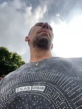 Snapshot of dantedesirexx chatting on December 13, 9:09 pm dantedesirexx online show from December 13, 9:09 pm