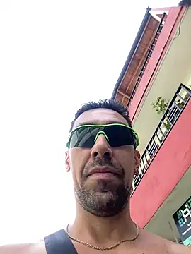 Snapshot of dantedesirexx chatting on January 21, 6:23 pm dantedesirexx online show from January 21, 6:23 pm