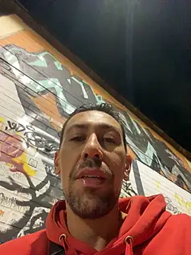 Snapshot of dantedesirexx chatting on January 25, 12:59 am dantedesirexx online show from January 25, 12:59 am