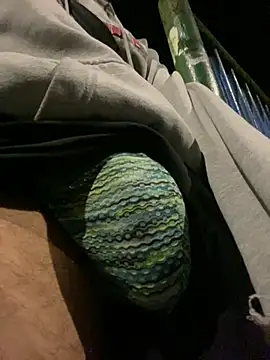 Snapshot of dantedesirexx chatting on February 18, 3:10 am dantedesirexx online show from February 18, 3:10 am