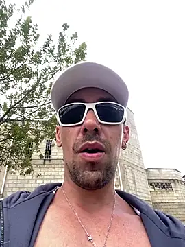 Snapshot of dantedesirexx chatting on February 27, 9:04 pm dantedesirexx online show from February 27, 9:04 pm