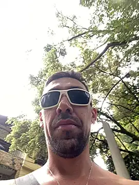 Snapshot of dantedesirexx chatting on March 4, 3:48 pm dantedesirexx online show from March 4, 3:48 pm