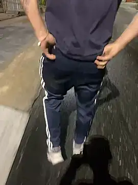 Snapshot of dantedesirexx chatting on March 5, 6:23 am dantedesirexx online show from March 5, 6:23 am