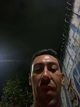 Snapshot of dantedesirexx chatting on March 11, 6:32 am dantedesirexx online show from March 11, 6:32 am