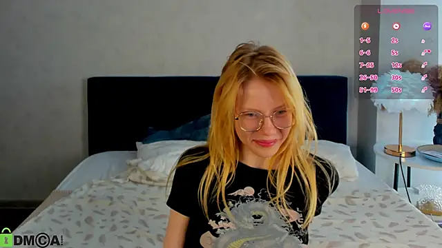 Esme Runn online show from May 21, 3:13 am