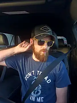 Snapshot of SirYummy18 chatting on January 14, 11:05 pm SirYummy18 online show from January 14, 11:05 pm