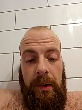 Snapshot of SirYummy18 chatting on January 17, 3:55 am SirYummy18 online show from January 17, 3:55 am