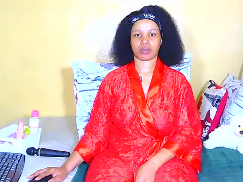 Snapshot of Down_to_earth_girl chatting on March 17, 7:39 pm Down to earth girl online show from March 17, 7:39 pm