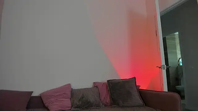 Snapshot of flora_off chatting on June 27, 12:44 pm flora off online show from June 27, 12:44 pm