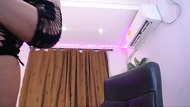 alaia 03 online show from September 12, 11:32 am