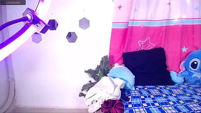 alaia 03 online show from March 13, 2:34 pm