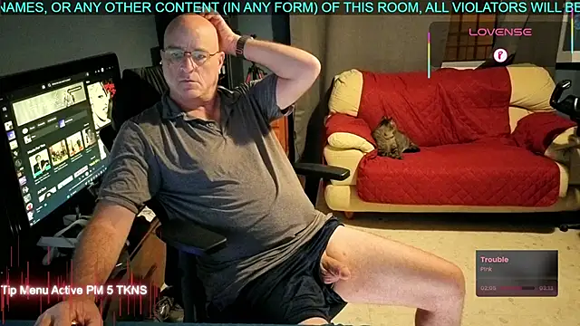 Snapshot of Pilot_Dave_69 chatting on September 21, 2:57 am Pilot Dave 69 online show from September 21, 2:57 am