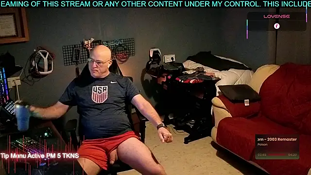 Snapshot of Pilot_Dave_69 chatting on October 25, 4:31 am Pilot Dave 69 online show from October 25, 4:31 am