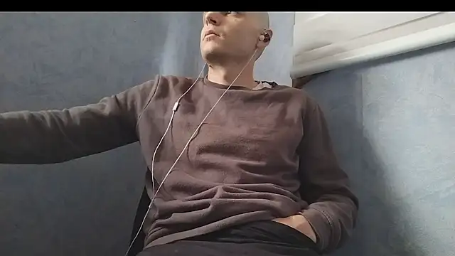 nextdoorneighbor online show from December 30, 7:00 pm