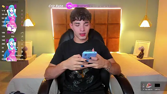 AlejooTwink online show from December 15, 1:32 am