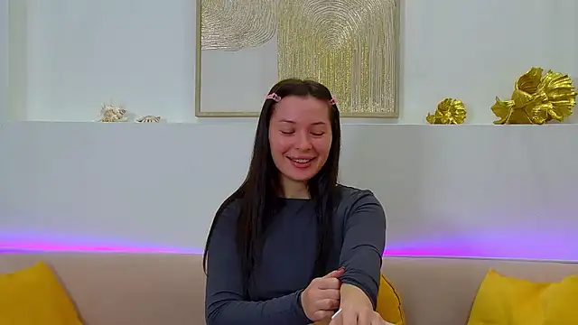 Snapshot of AlexandraBloom chatting on February 10, 6:34 pm AlexandraBloom online show from February 10, 6:34 pm