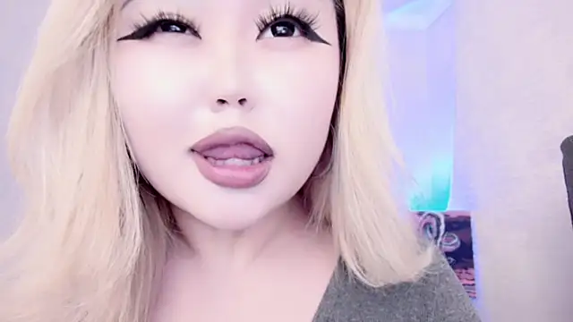 Snapshot of amelia_sunlight chatting on December 28, 11:37 pm amelia sunlight online show from December 28, 11:37 pm