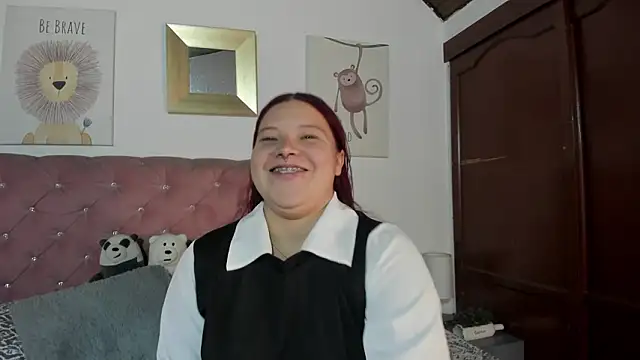 Snapshot of CelessteRedds chatting on February 4, 12:00 pm CelessteRedds online show from February 4, 12:00 pm