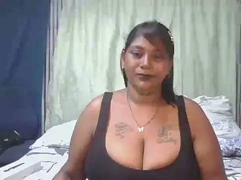 Snapshot of indiansuga chatting on February 18, 5:09 pm indiansuga online show from February 18, 5:09 pm