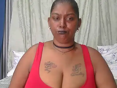 Snapshot of indiansuga chatting on February 21, 8:59 am indiansuga online show from February 21, 8:59 am